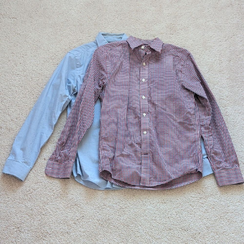 Bundle Of Two Gap Slim Fit Button Down Shirts Size S